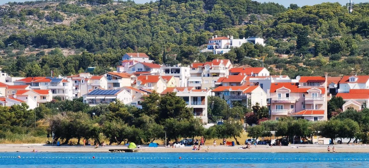 Villa Aliara Jacuzzi Apartment Водице Екстериор снимка