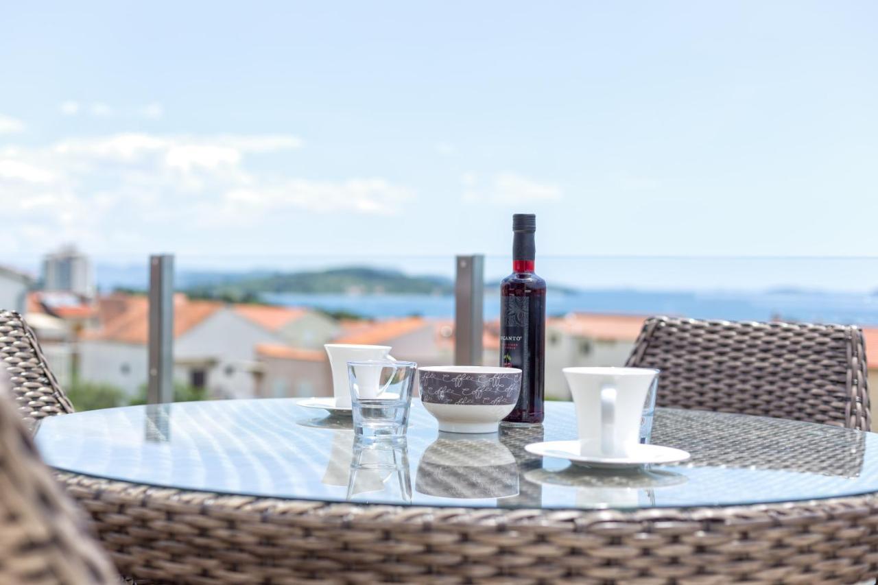 Villa Aliara Jacuzzi Apartment Водице Екстериор снимка