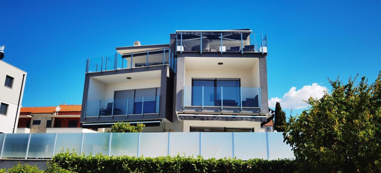 Villa Aliara Jacuzzi Apartment Водице Екстериор снимка